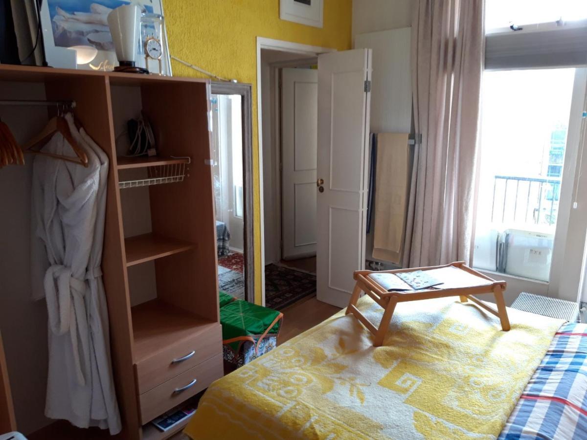 Homey Budget Bedroom Amsterdam Zewnętrze zdjęcie
