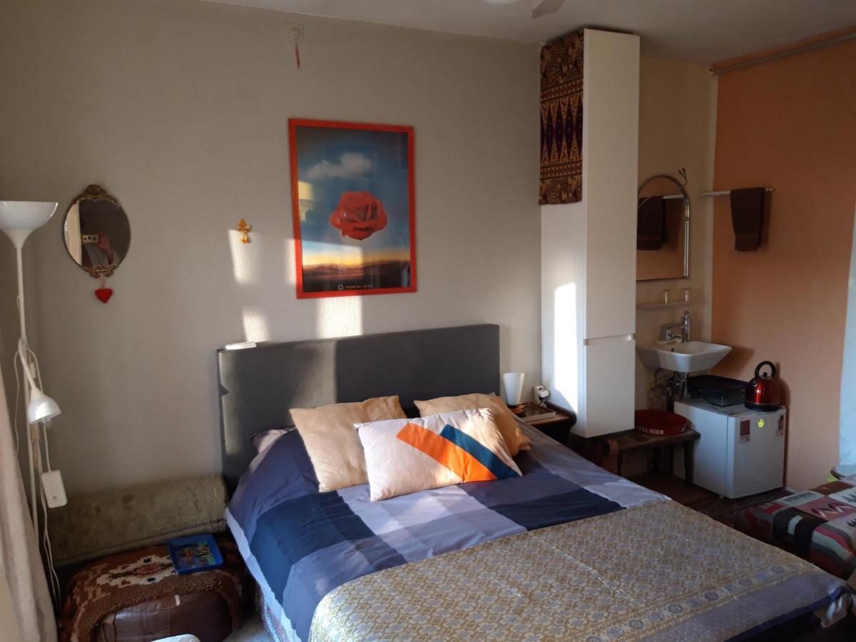 Homey Budget Bedroom Amsterdam Zewnętrze zdjęcie