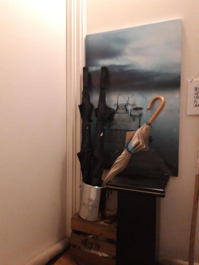 Homey Budget Bedroom Amsterdam Zewnętrze zdjęcie