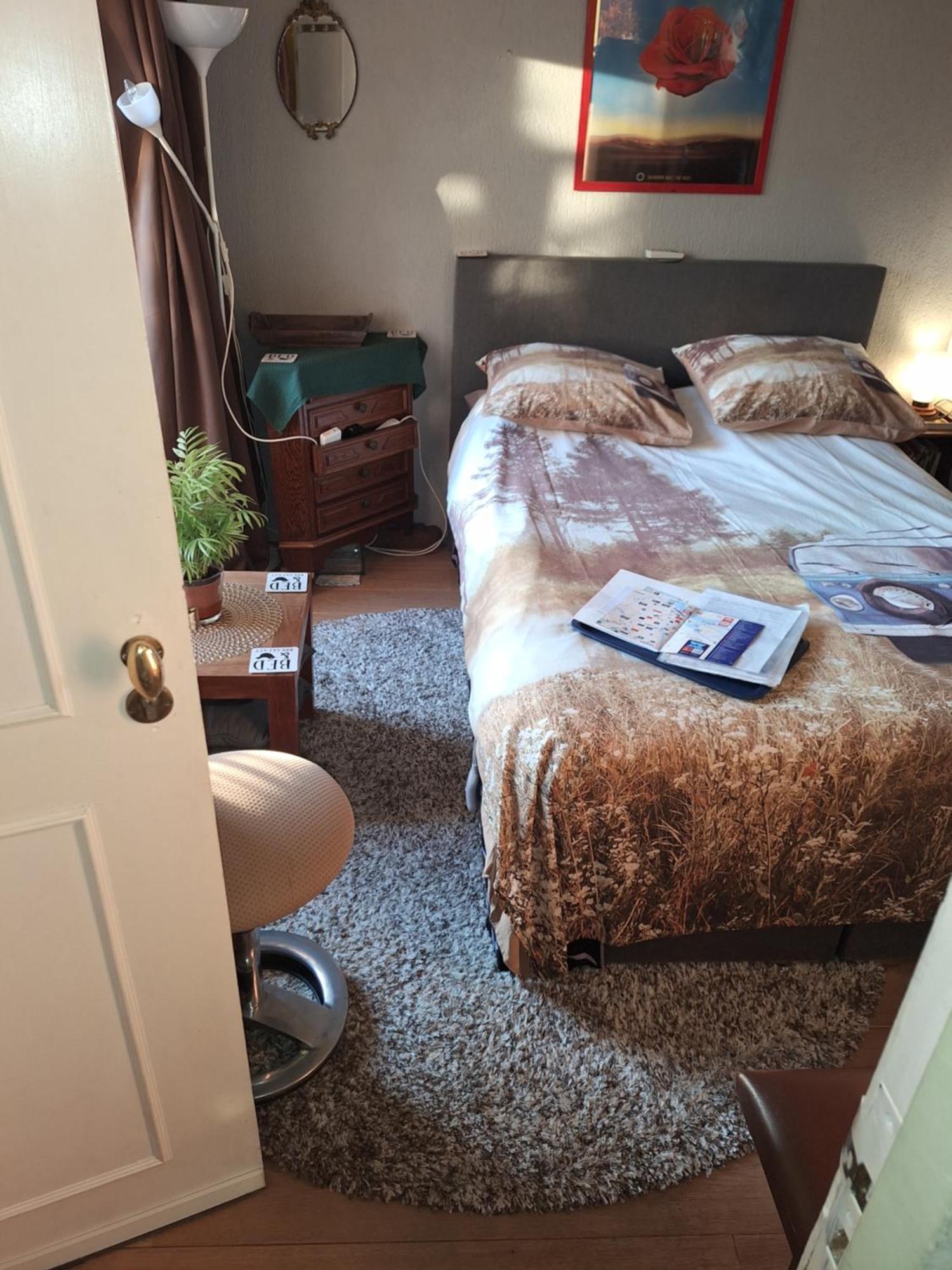 Homey Budget Bedroom Amsterdam Zewnętrze zdjęcie