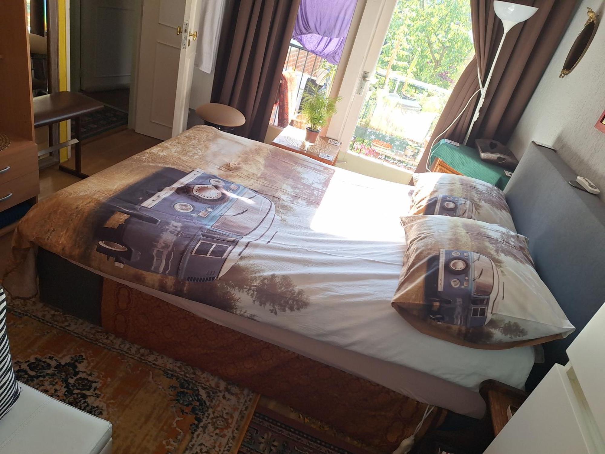 Homey Budget Bedroom Amsterdam Zewnętrze zdjęcie